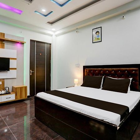 נוידה Hotel O Grand Epic Inn מראה חיצוני תמונה